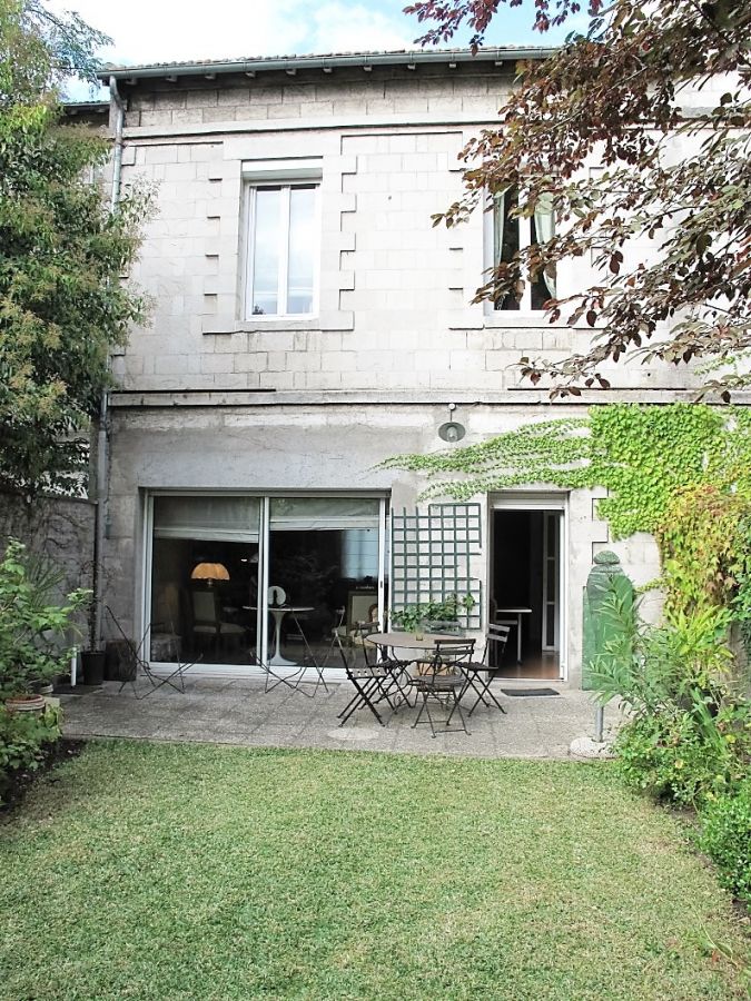 Maison familiale avec jardin / garage- Stade Chaban delmas - CHU Bordeaux